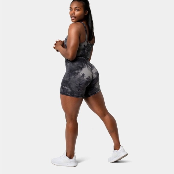 Kamo Fitness Ellyn Shorts 6" - Black Tie Dye black & grey medium spandex biker - Picture 4 of 10